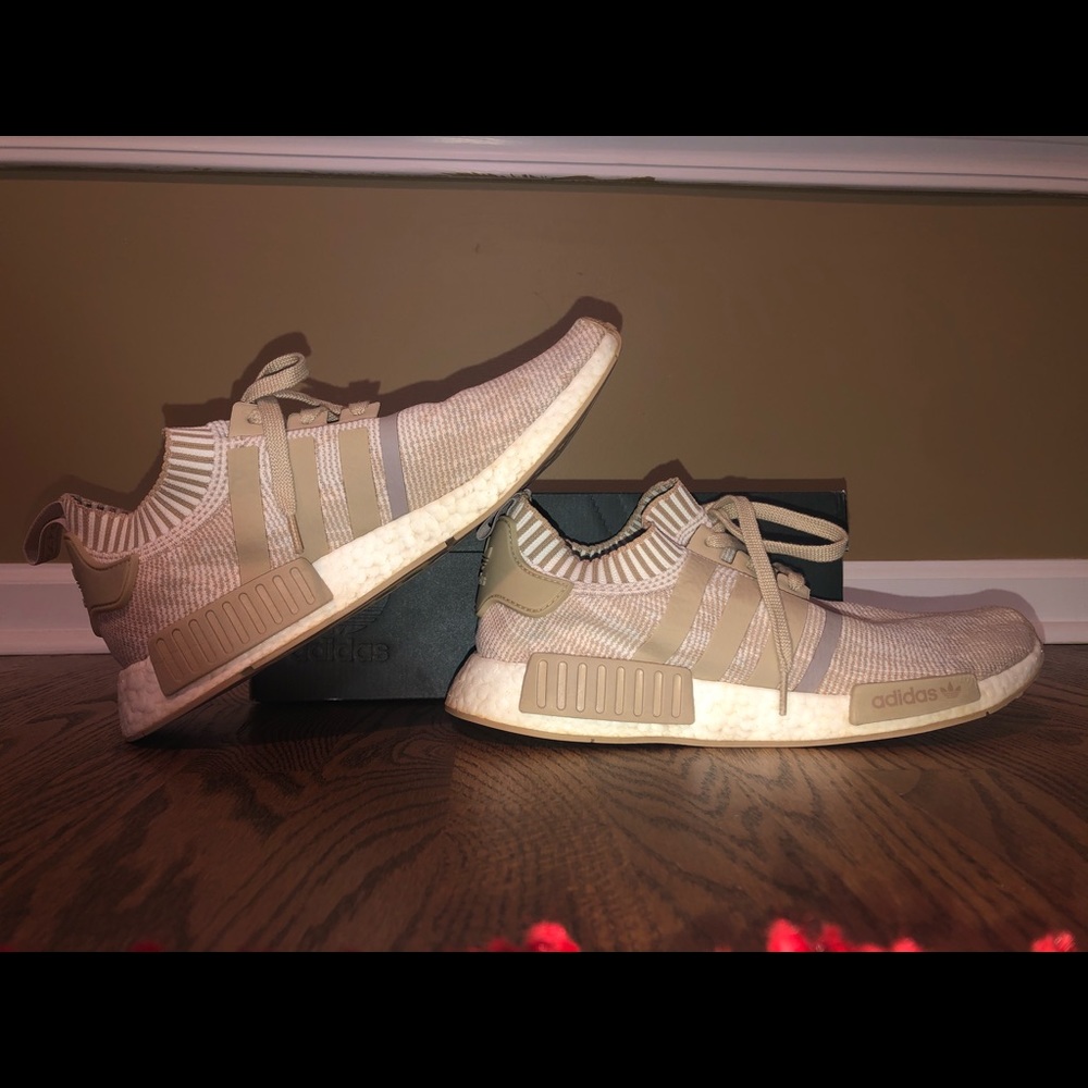 NMD Khaki’s (Used)